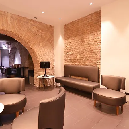 Hotel De Roma
